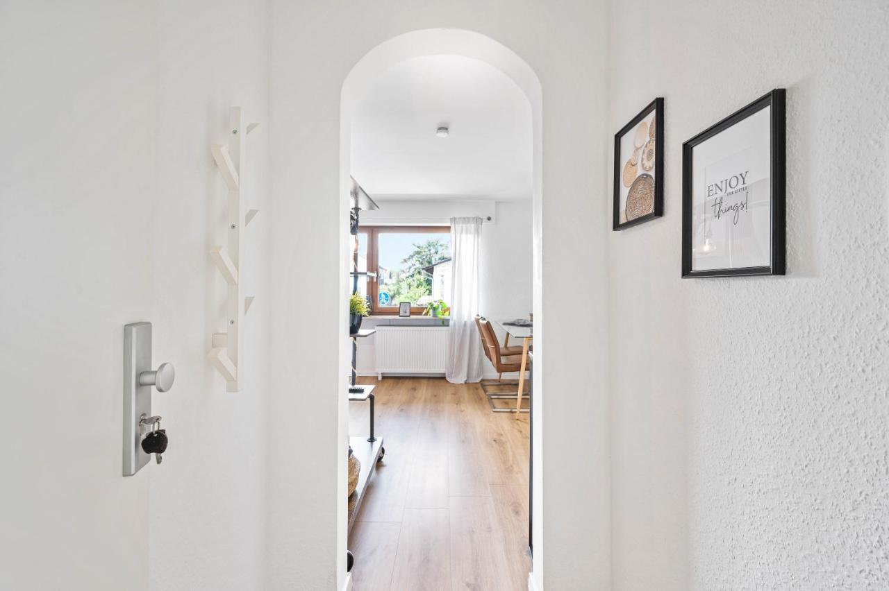 Ruhiges Und Zentrales Apartment In Huettenfeld Lampertheim Luaran gambar