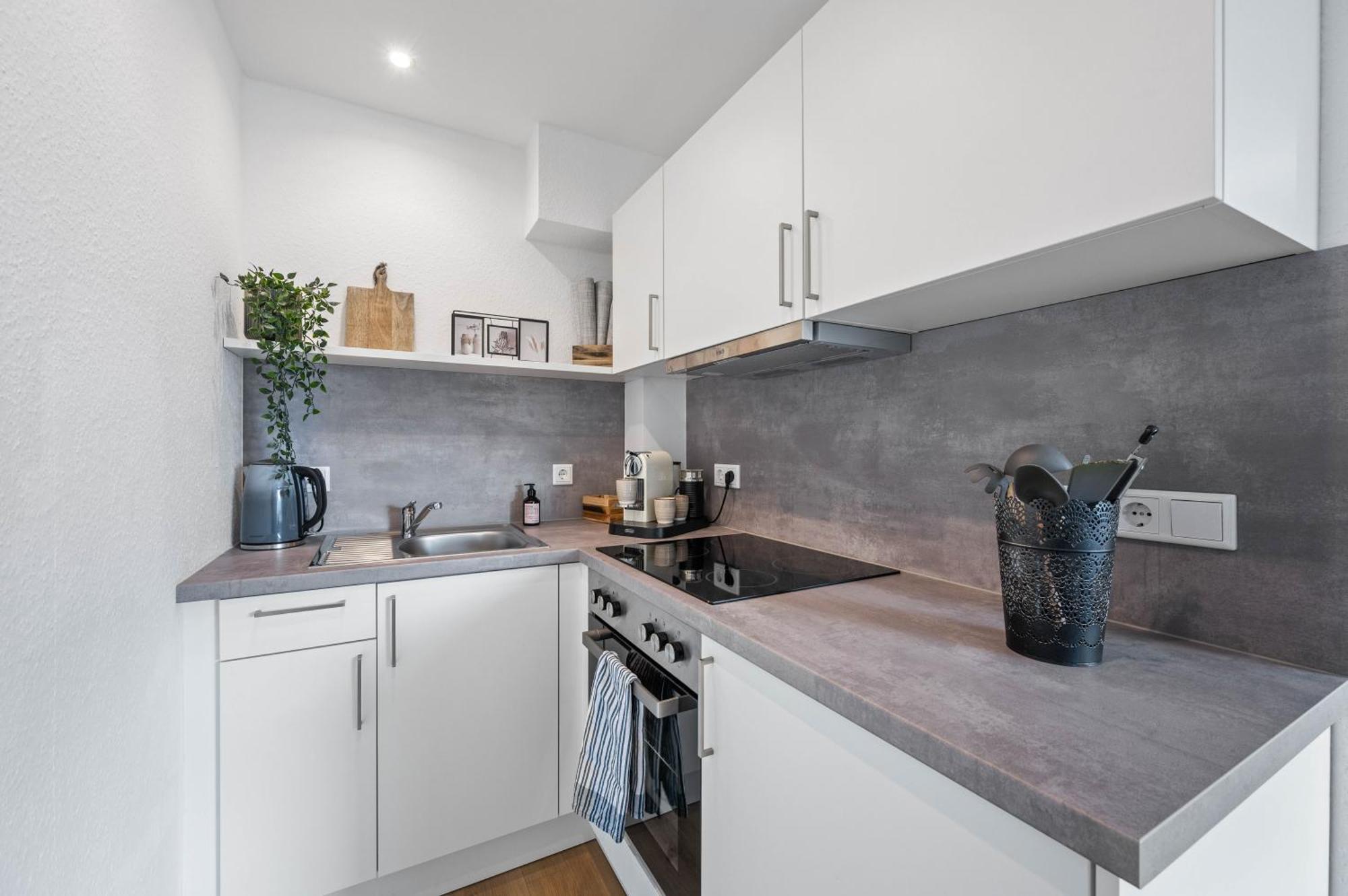 Ruhiges Und Zentrales Apartment In Huettenfeld Lampertheim Luaran gambar